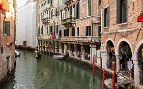 Hotel al Sotoportego