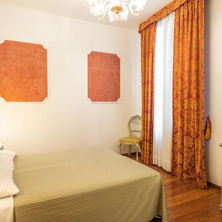 Hotel al Sotoportego Venezia Esterno foto