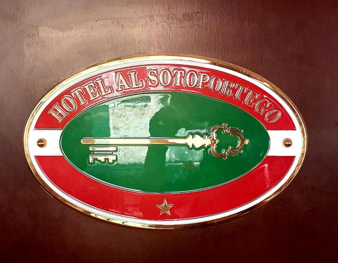 Hotel al Sotoportego Venezia Esterno foto