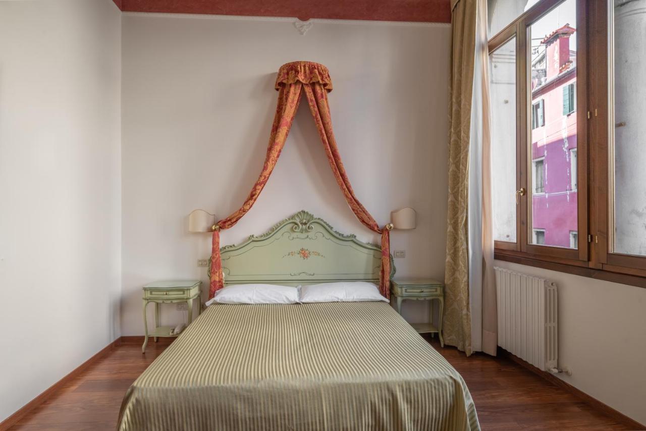 Hotel al Sotoportego Venezia Esterno foto