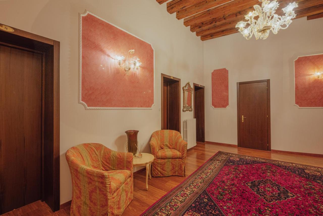 Hotel al Sotoportego Venezia Esterno foto