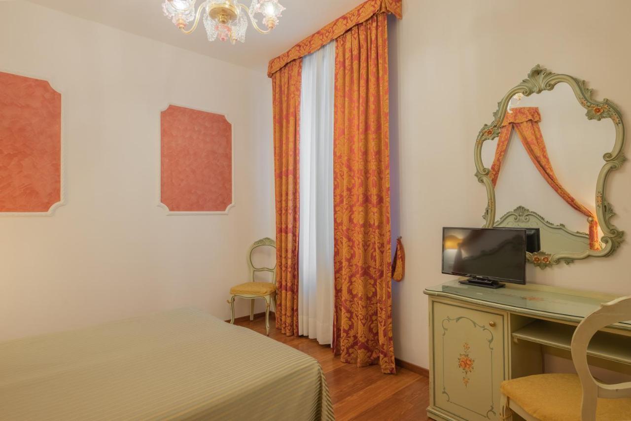 Hotel al Sotoportego Venezia Esterno foto