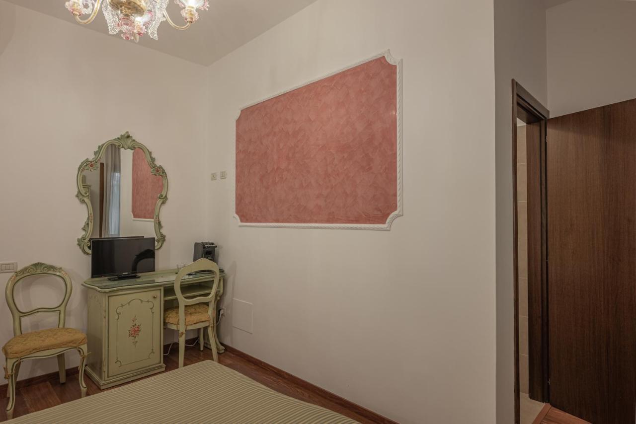 Hotel al Sotoportego Venezia Esterno foto