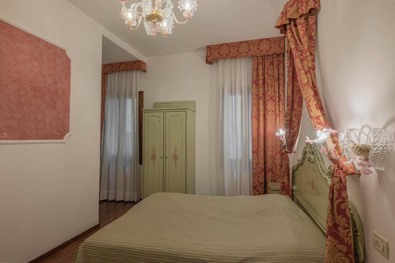 Hotel al Sotoportego Venezia Esterno foto