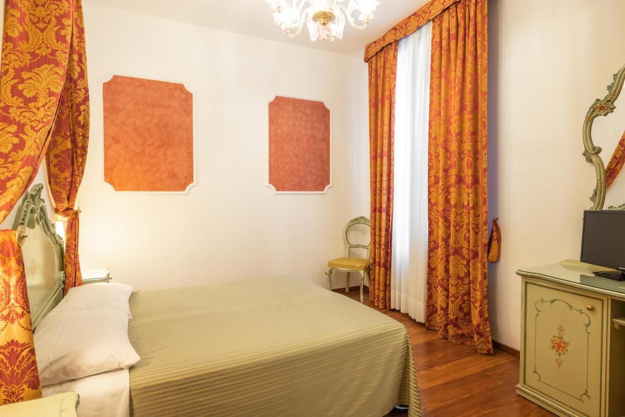Hotel al Sotoportego Venezia Esterno foto