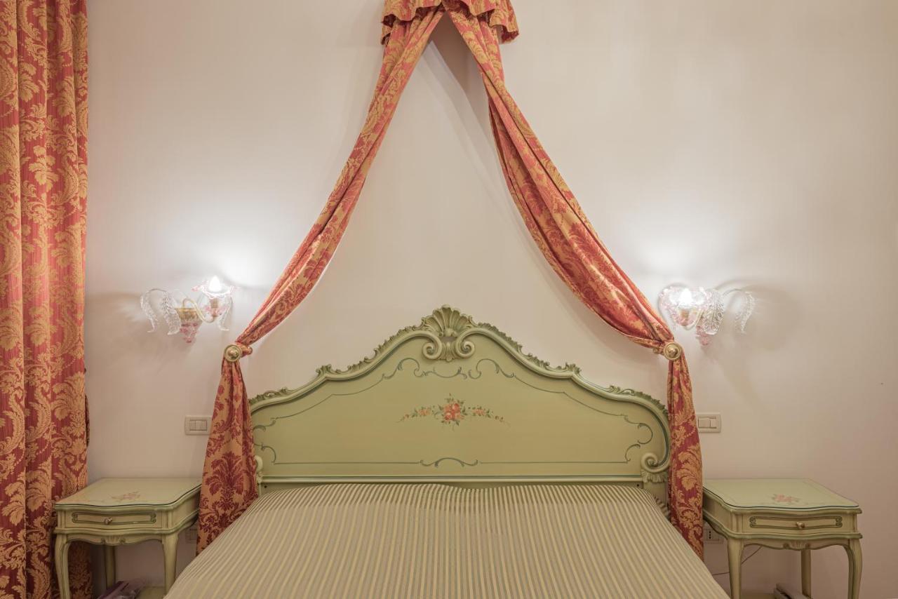 Hotel al Sotoportego Venezia Esterno foto